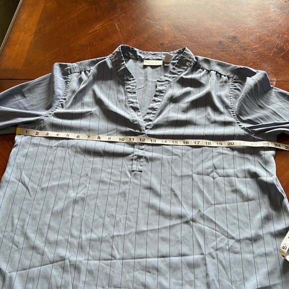 Chico’s 3 Blue Striped Silky Blouse - Picture 7 of 8